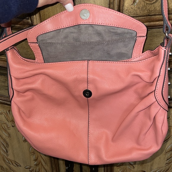 Vince Camuto LYSA Crossbody Bag - Picture 7 of 7